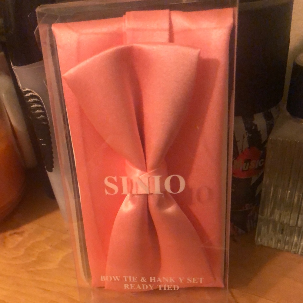 Sinio Bow Tie & Hanky Set